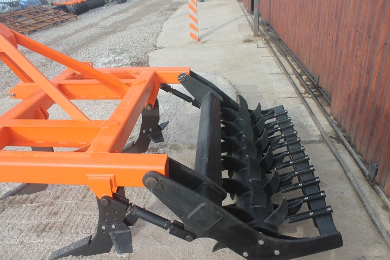 Плуг чизельный ПЧН-1,6 с зубчатым катком купить в Саратове – «БДН-АгроКубань», 9