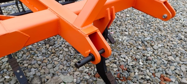 Плуг чизельный ПЧН 1,6 с планчатым катком купить в Саратове – «БДН-АгроКубань», 5