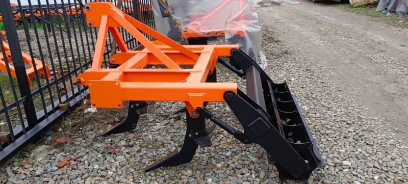 Плуг чизельный ПЧН 1,6 с планчатым катком купить в Саратове – «БДН-АгроКубань», 4