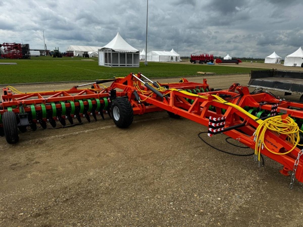 Лущильник мульчировщик дисковый прицепной «АВРОРА» ЛД-8Л (евро-складывание) ЛАФЕТ купить в Саратове – «БДН-АгроКубань», 2