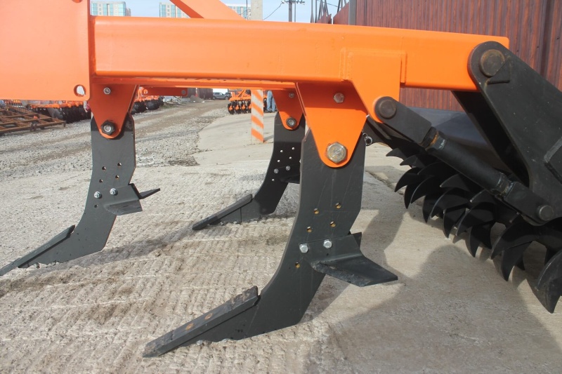 Плуг чизельный ПЧН-1,6 с зубчатым катком купить в Саратове – «БДН-АгроКубань», 11