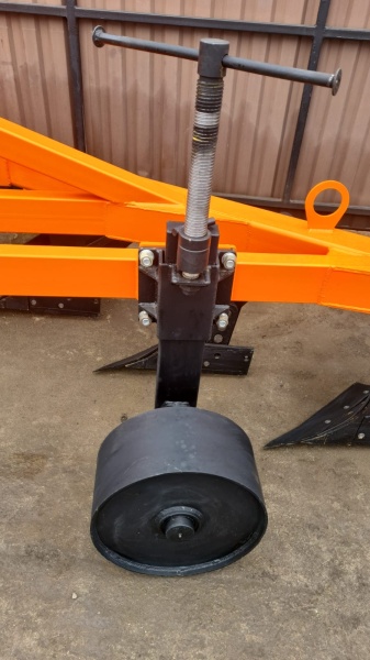 Плуг отвальный ПЛН 3-35 (3 корпуса) купить в Саратове – «БДН-АгроКубань», 4