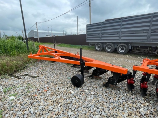 Плуг отвальный ПЛН 7-35 (7 корпусов) купить в Саратове – «БДН-АгроКубань», 2