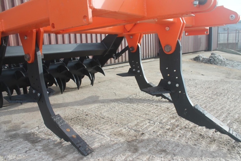 Плуг чизельный ПЧН-1,6 с зубчатым катком купить в Саратове – «БДН-АгроКубань», 12